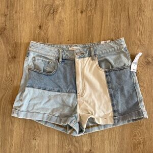 Size 30 Mom short pacsun color block denim
